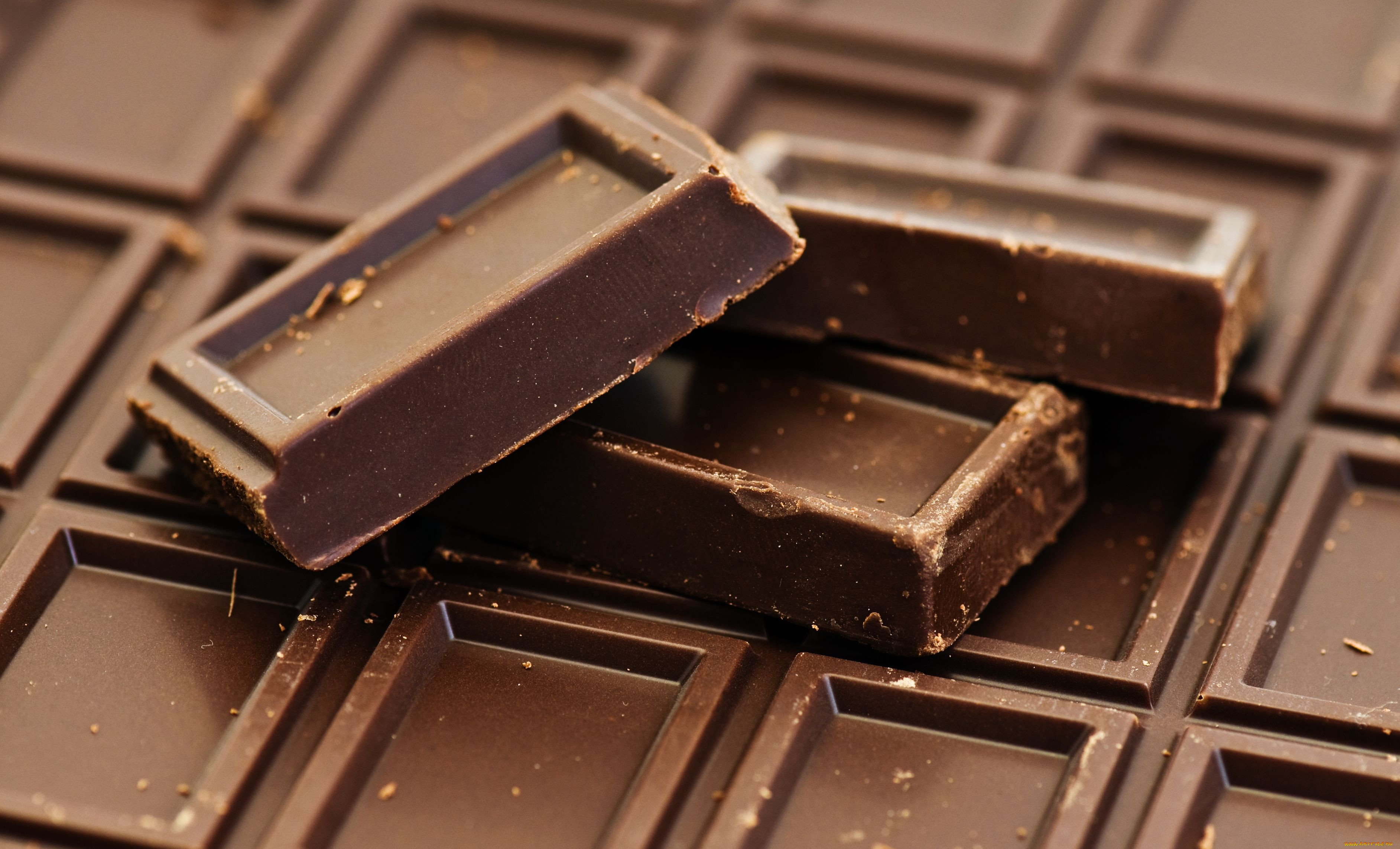 Chocolate pictures. Плиточный шоколад. Шоколадная плитка. Красивые шоколадки. Шоколадка плитка.